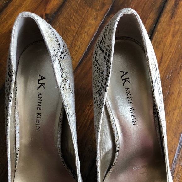 Anne Klein Wystere Pumps in Vegan Snakeskin Print - Picture 5 of 8